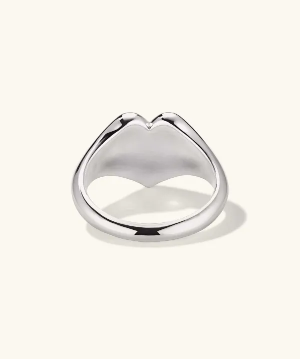 Rings<Mejuri Large Heart Signet