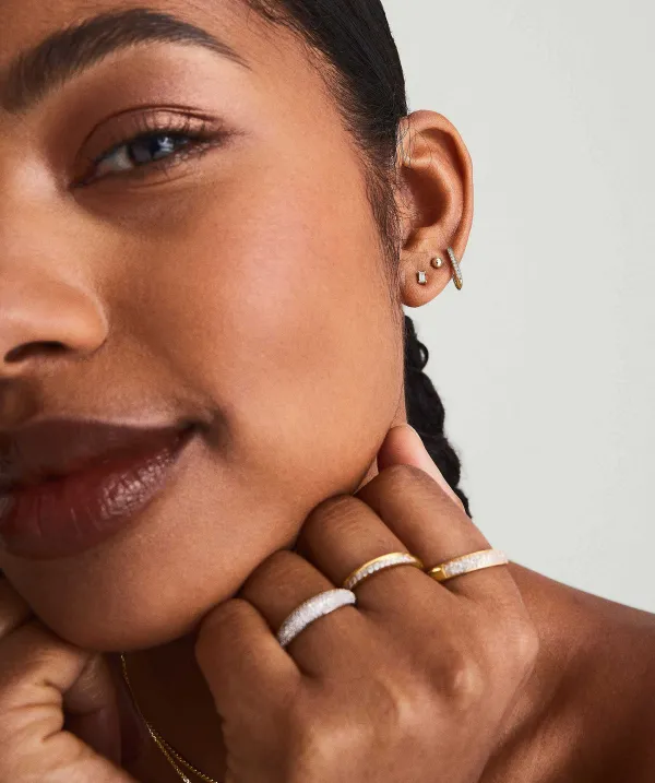 Earrings<Mejuri Mini Baguette Diamond Studs
