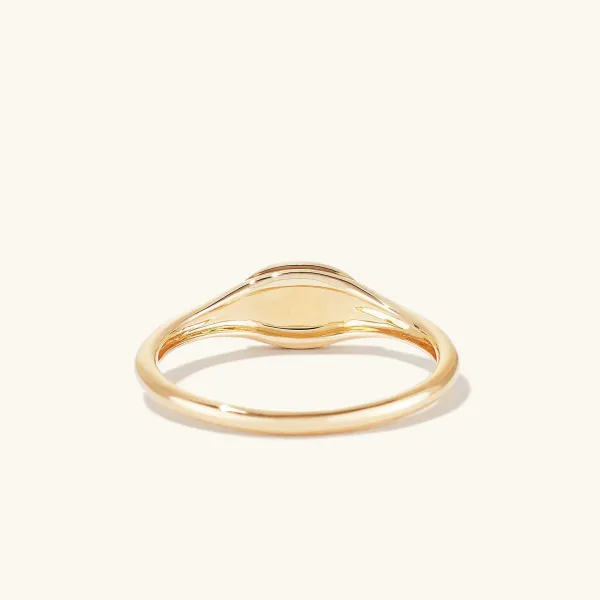 Rings<Mejuri Signet Ring