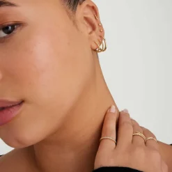 Earrings<Mejuri Single Easy Huggie Hoop